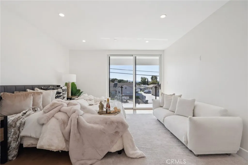 14929 Vose Street, Van Nuys, California 91405 home-pic-22